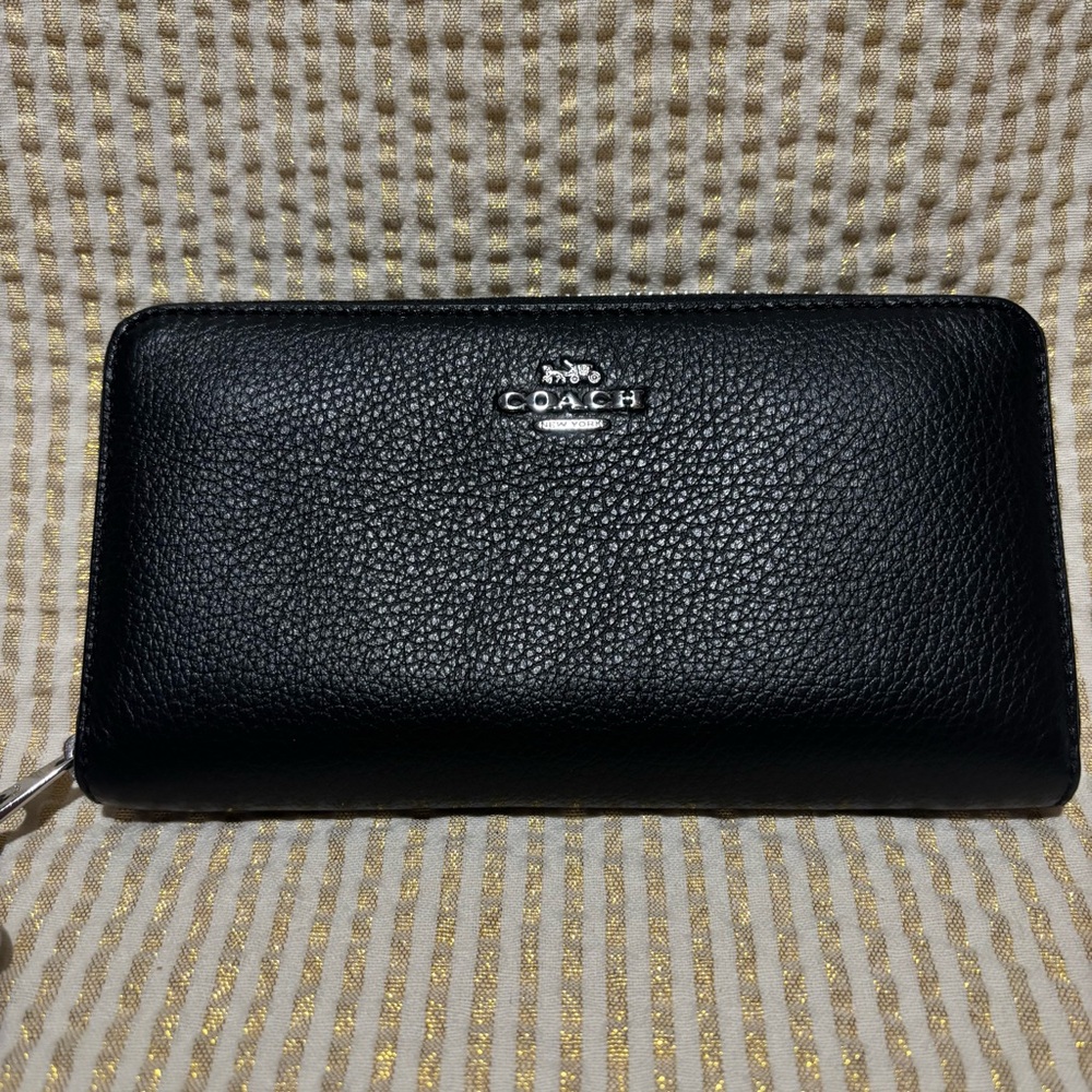 COACH Leather Zip Around Long Wallet / Wristlet, Black